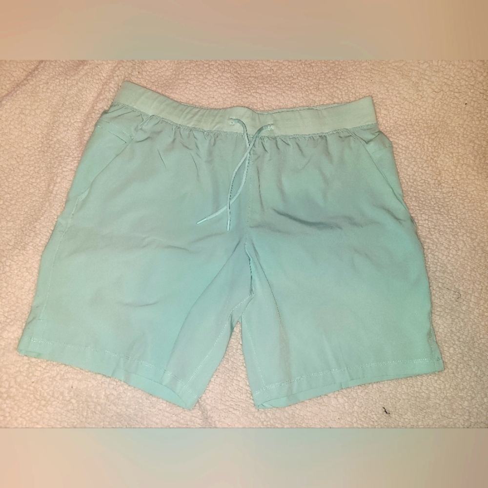 Mens athletic shorts